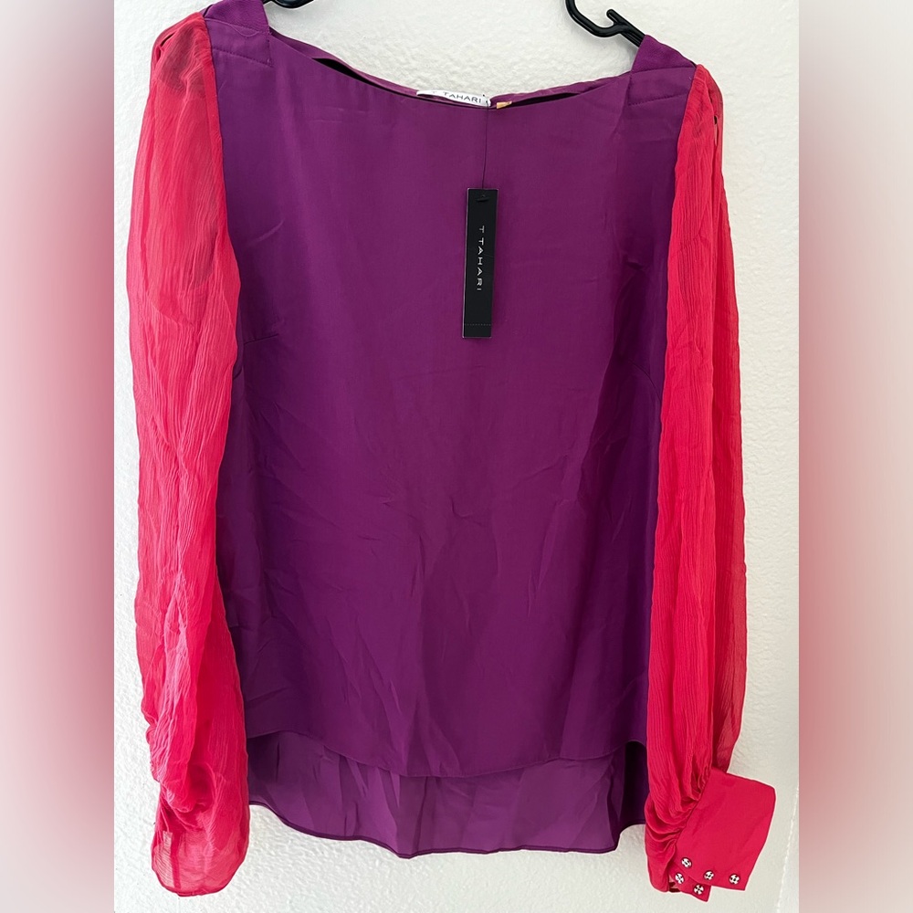NWT T Tahari Women’s long sleeve top/blouse Size Small